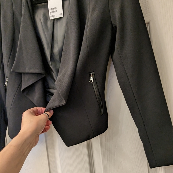NWT 2/XS H&M Black asymmetrical lined blazer jacket - Picture 3 of 7